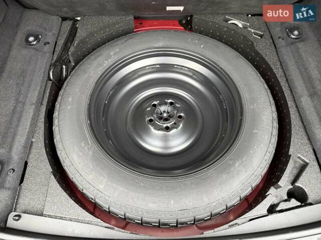 Червоний Ленд Ровер Рендж Ровер Евок, об'ємом двигуна 0 л та пробігом 86 тис. км за 30900 $, фото 51 на Automoto.ua