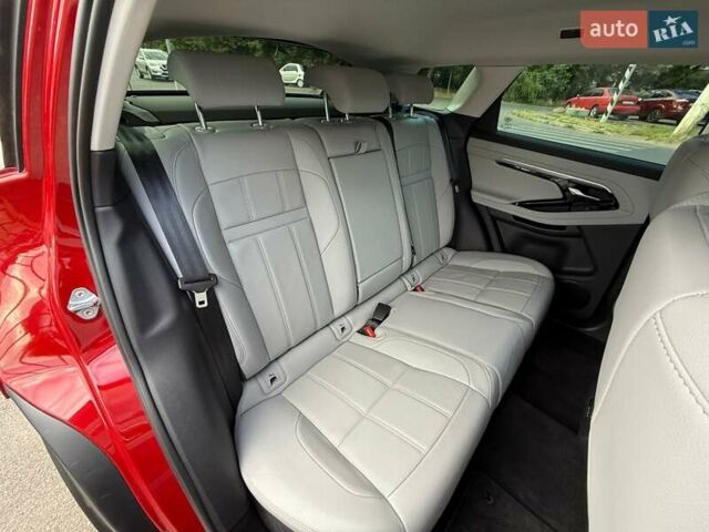 Красный Ленд Ровер Рендж Ровер Эвок, объемом двигателя 2 л и пробегом 35 тыс. км за 39900 $, фото 41 на Automoto.ua