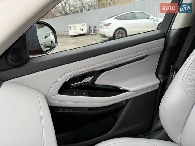 Червоний Ленд Ровер Рендж Ровер Евок, об'ємом двигуна 0 л та пробігом 86 тис. км за 30900 $, фото 37 на Automoto.ua