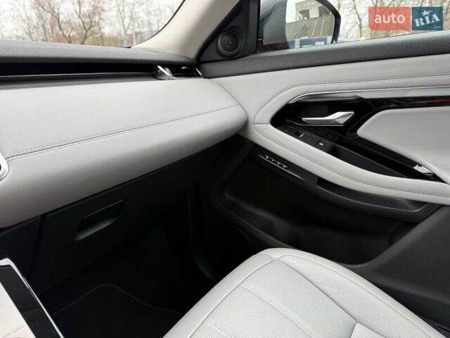 Червоний Ленд Ровер Рендж Ровер Евок, об'ємом двигуна 0 л та пробігом 86 тис. км за 30900 $, фото 36 на Automoto.ua