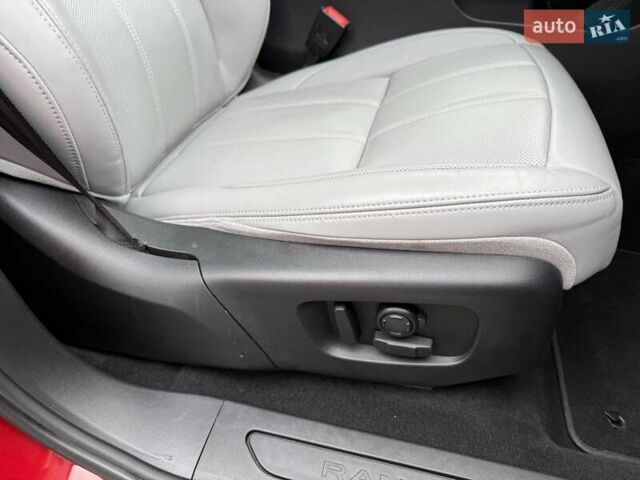 Червоний Ленд Ровер Рендж Ровер Евок, об'ємом двигуна 0 л та пробігом 86 тис. км за 30900 $, фото 39 на Automoto.ua