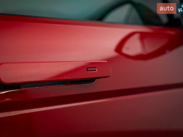 Красный Ленд Ровер Рендж Ровер Эвок, объемом двигателя 2 л и пробегом 77 тыс. км за 37799 $, фото 6 на Automoto.ua