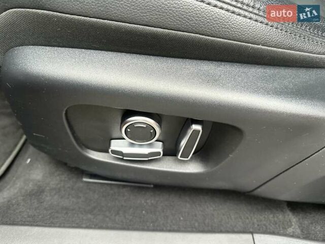 Червоний Ленд Ровер Рендж Ровер Евок, об'ємом двигуна 2 л та пробігом 32 тис. км за 45999 $, фото 20 на Automoto.ua