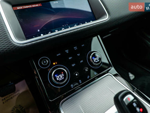 Ленд Ровер Рендж Ровер Эвок, объемом двигателя 2 л и пробегом 54 тыс. км за 30769 $, фото 14 на Automoto.ua