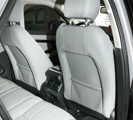 Ленд Ровер Рендж Ровер Евок, об'ємом двигуна 2 л та пробігом 52 тис. км за 35000 $, фото 5 на Automoto.ua