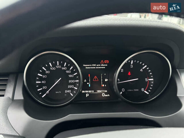 Жовтий Ленд Ровер Рендж Ровер Евок, об'ємом двигуна 2.18 л та пробігом 183 тис. км за 18950 $, фото 27 на Automoto.ua