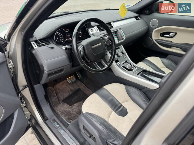 Жовтий Ленд Ровер Рендж Ровер Евок, об'ємом двигуна 2.18 л та пробігом 183 тис. км за 18950 $, фото 25 на Automoto.ua