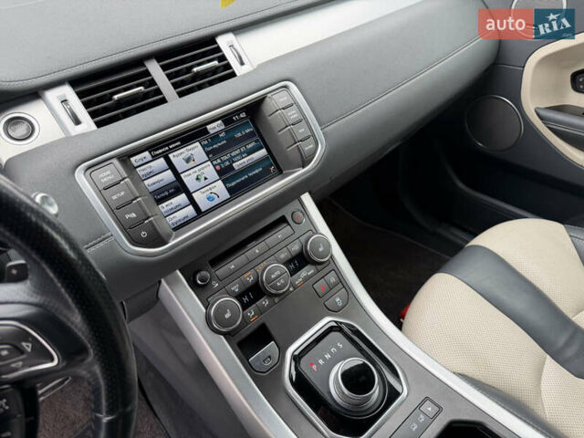 Жовтий Ленд Ровер Рендж Ровер Евок, об'ємом двигуна 2.18 л та пробігом 183 тис. км за 18750 $, фото 19 на Automoto.ua