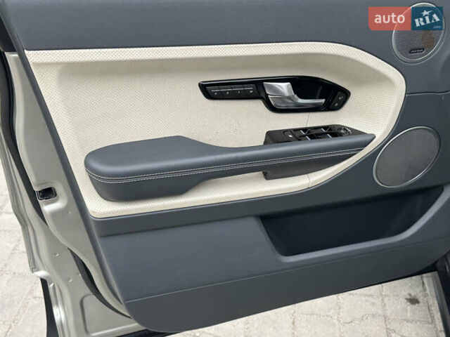 Жовтий Ленд Ровер Рендж Ровер Евок, об'ємом двигуна 2.18 л та пробігом 183 тис. км за 18950 $, фото 24 на Automoto.ua