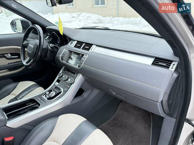 Жовтий Ленд Ровер Рендж Ровер Евок, об'ємом двигуна 2.18 л та пробігом 183 тис. км за 18750 $, фото 25 на Automoto.ua