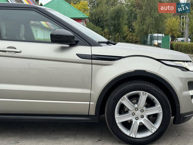 Жовтий Ленд Ровер Рендж Ровер Евок, об'ємом двигуна 2.18 л та пробігом 183 тис. км за 18950 $, фото 14 на Automoto.ua