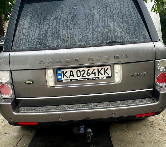 Сірий Ленд Ровер Рендж Ровер Евок, об'ємом двигуна 4.4 л та пробігом 210 тис. км за 11000 $, фото 7 на Automoto.ua