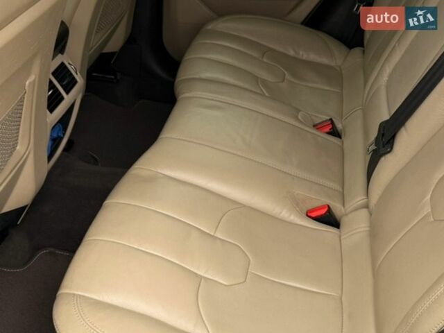 Сірий Ленд Ровер Рендж Ровер Евок, об'ємом двигуна 2 л та пробігом 280 тис. км за 14800 $, фото 27 на Automoto.ua