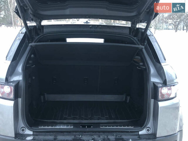 Сірий Ленд Ровер Рендж Ровер Евок, об'ємом двигуна 2 л та пробігом 192 тис. км за 14800 $, фото 50 на Automoto.ua