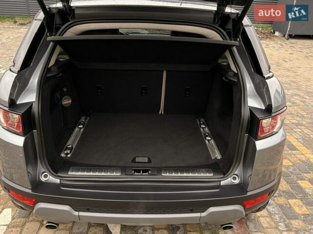 Сірий Ленд Ровер Рендж Ровер Евок, об'ємом двигуна 2 л та пробігом 280 тис. км за 14800 $, фото 17 на Automoto.ua