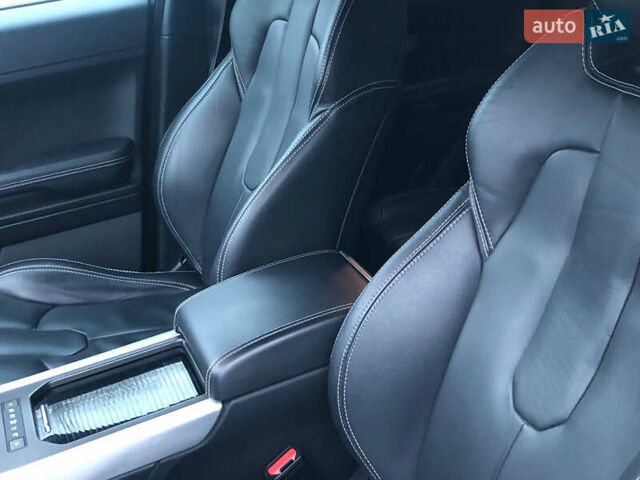 Серый Ленд Ровер Рендж Ровер Эвок, объемом двигателя 2 л и пробегом 194 тыс. км за 15200 $, фото 44 на Automoto.ua