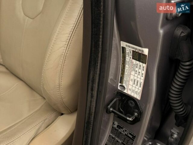 Сірий Ленд Ровер Рендж Ровер Евок, об'ємом двигуна 2 л та пробігом 280 тис. км за 14800 $, фото 34 на Automoto.ua