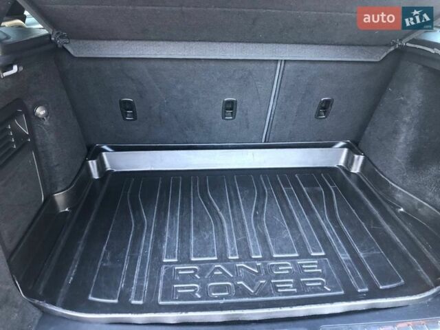 Серый Ленд Ровер Рендж Ровер Эвок, объемом двигателя 2 л и пробегом 194 тыс. км за 14400 $, фото 48 на Automoto.ua