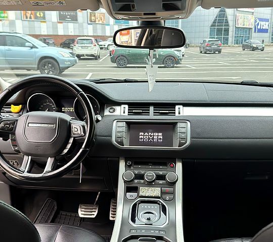 Сірий Ленд Ровер Рендж Ровер Евок, об'ємом двигуна 2.2 л та пробігом 142 тис. км за 16300 $, фото 9 на Automoto.ua