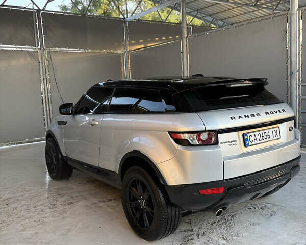 Серый Ленд Ровер Рендж Ровер Эвок, объемом двигателя 2.18 л и пробегом 137 тыс. км за 17500 $, фото 2 на Automoto.ua