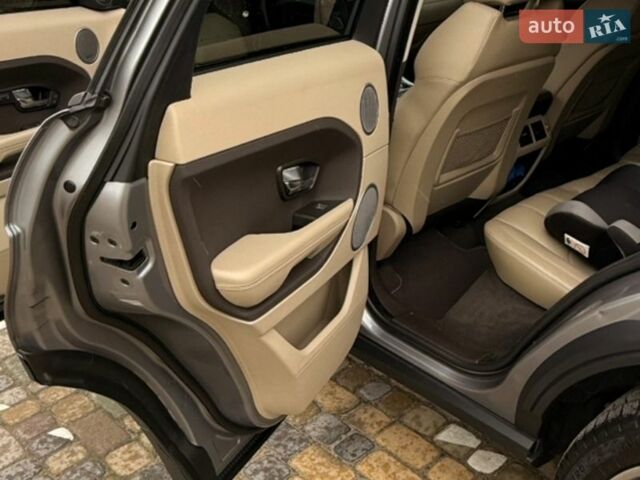 Сірий Ленд Ровер Рендж Ровер Евок, об'ємом двигуна 2 л та пробігом 280 тис. км за 14800 $, фото 25 на Automoto.ua