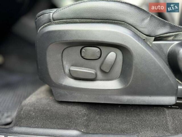 Сірий Ленд Ровер Рендж Ровер Евок, об'ємом двигуна 2 л та пробігом 230 тис. км за 16400 $, фото 27 на Automoto.ua