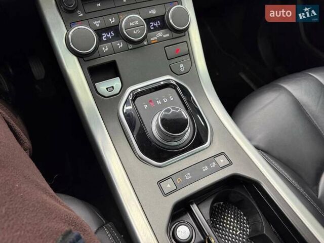 Серый Ленд Ровер Рендж Ровер Эвок, объемом двигателя 2 л и пробегом 112 тыс. км за 17999 $, фото 8 на Automoto.ua