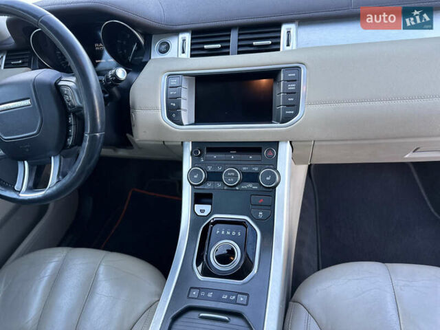 Сірий Ленд Ровер Рендж Ровер Евок, об'ємом двигуна 2 л та пробігом 240 тис. км за 13350 $, фото 40 на Automoto.ua