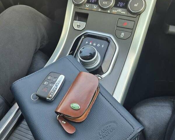 Серый Ленд Ровер Рендж Ровер Эвок, объемом двигателя 2 л и пробегом 219 тыс. км за 16500 $, фото 5 на Automoto.ua