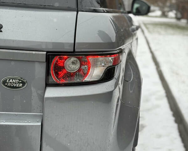 Серый Ленд Ровер Рендж Ровер Эвок, объемом двигателя 2 л и пробегом 250 тыс. км за 13500 $, фото 4 на Automoto.ua