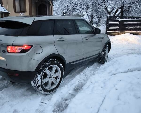 Сірий Ленд Ровер Рендж Ровер Евок, об'ємом двигуна 2 л та пробігом 240 тис. км за 16100 $, фото 4 на Automoto.ua