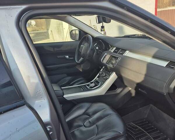 Серый Ленд Ровер Рендж Ровер Эвок, объемом двигателя 2 л и пробегом 219 тыс. км за 16500 $, фото 11 на Automoto.ua