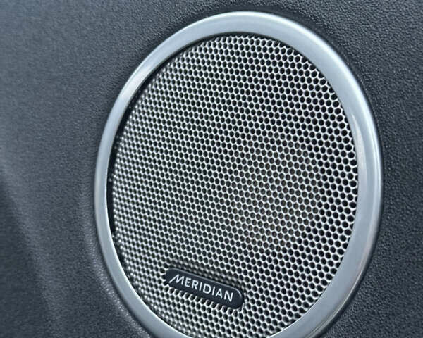 Серый Ленд Ровер Рендж Ровер Эвок, объемом двигателя 2 л и пробегом 233 тыс. км за 16777 $, фото 25 на Automoto.ua