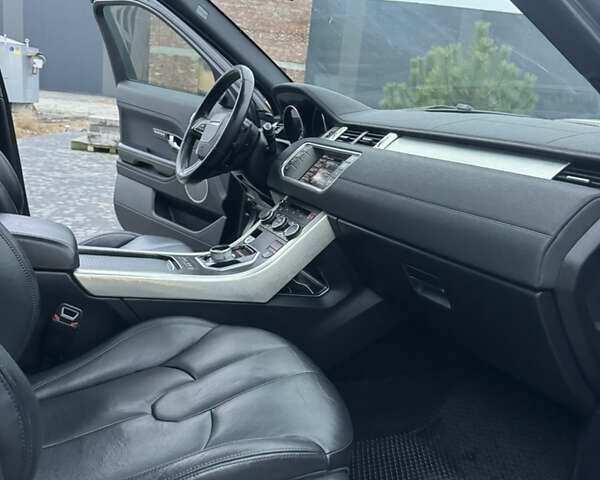 Серый Ленд Ровер Рендж Ровер Эвок, объемом двигателя 2 л и пробегом 233 тыс. км за 16777 $, фото 17 на Automoto.ua