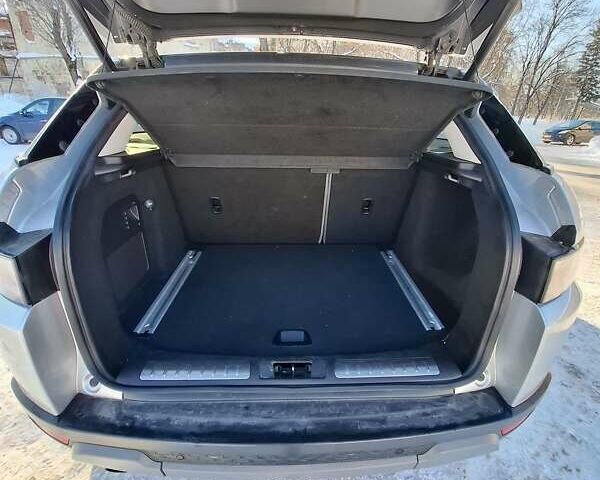 Сірий Ленд Ровер Рендж Ровер Евок, об'ємом двигуна 2 л та пробігом 129 тис. км за 11300 $, фото 4 на Automoto.ua