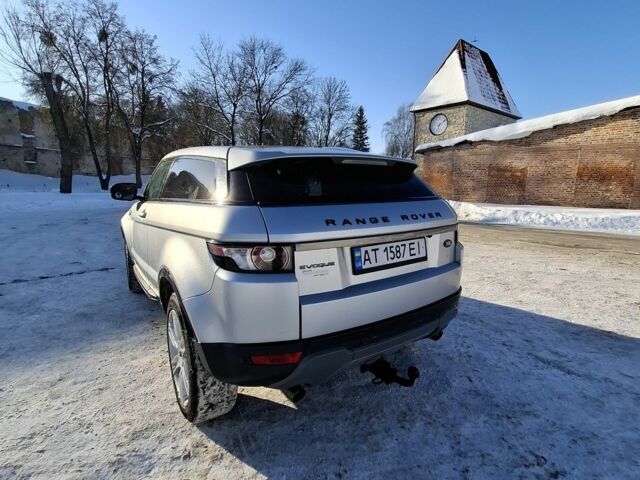 Серый Ленд Ровер Рендж Ровер Эвок, объемом двигателя 2 л и пробегом 129 тыс. км за 11300 $, фото 2 на Automoto.ua