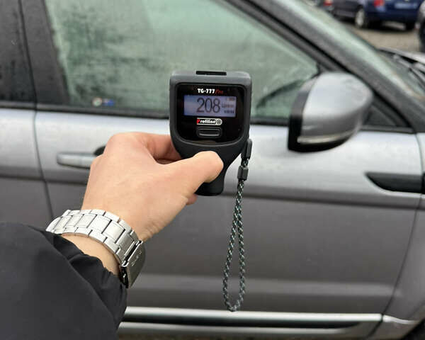 Сірий Ленд Ровер Рендж Ровер Евок, об'ємом двигуна 2 л та пробігом 144 тис. км за 13500 $, фото 30 на Automoto.ua