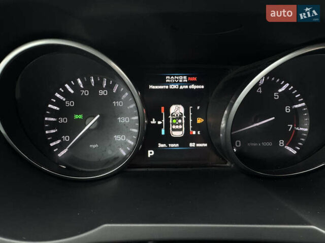 Сірий Ленд Ровер Рендж Ровер Евок, об'ємом двигуна 2 л та пробігом 144 тис. км за 13500 $, фото 18 на Automoto.ua
