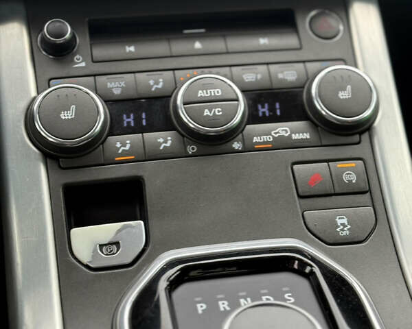 Сірий Ленд Ровер Рендж Ровер Евок, об'ємом двигуна 2 л та пробігом 250 тис. км за 12999 $, фото 12 на Automoto.ua