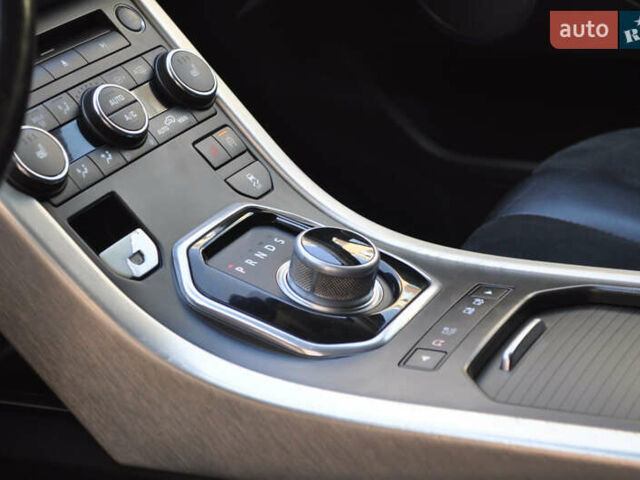 Сірий Ленд Ровер Рендж Ровер Евок, об'ємом двигуна 2 л та пробігом 250 тис. км за 15400 $, фото 9 на Automoto.ua