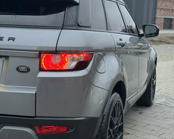 Серый Ленд Ровер Рендж Ровер Эвок, объемом двигателя 2 л и пробегом 233 тыс. км за 16777 $, фото 10 на Automoto.ua