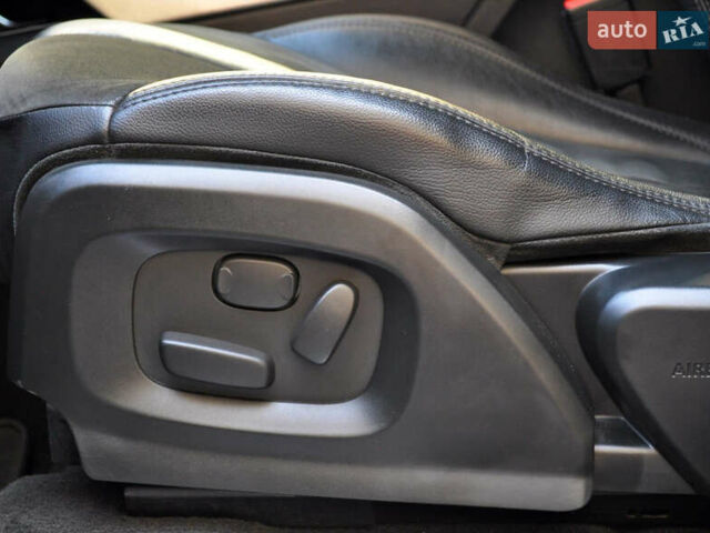 Серый Ленд Ровер Рендж Ровер Эвок, объемом двигателя 2 л и пробегом 250 тыс. км за 15500 $, фото 15 на Automoto.ua