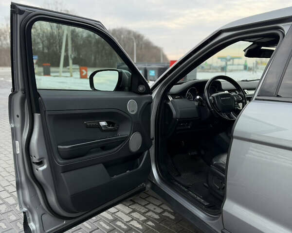 Сірий Ленд Ровер Рендж Ровер Евок, об'ємом двигуна 2 л та пробігом 237 тис. км за 14700 $, фото 29 на Automoto.ua