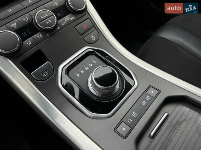 Сірий Ленд Ровер Рендж Ровер Евок, об'ємом двигуна 2 л та пробігом 144 тис. км за 13500 $, фото 22 на Automoto.ua