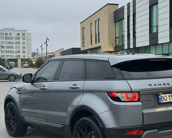 Серый Ленд Ровер Рендж Ровер Эвок, объемом двигателя 2 л и пробегом 233 тыс. км за 16777 $, фото 7 на Automoto.ua