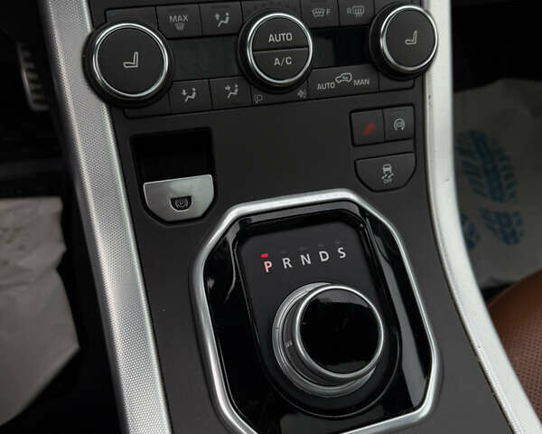 Серый Ленд Ровер Рендж Ровер Эвок, объемом двигателя 2.2 л и пробегом 193 тыс. км за 21200 $, фото 58 на Automoto.ua