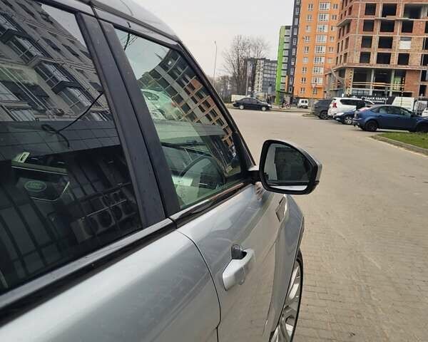 Сірий Ленд Ровер Рендж Ровер Евок, об'ємом двигуна 2 л та пробігом 239 тис. км за 22000 $, фото 32 на Automoto.ua