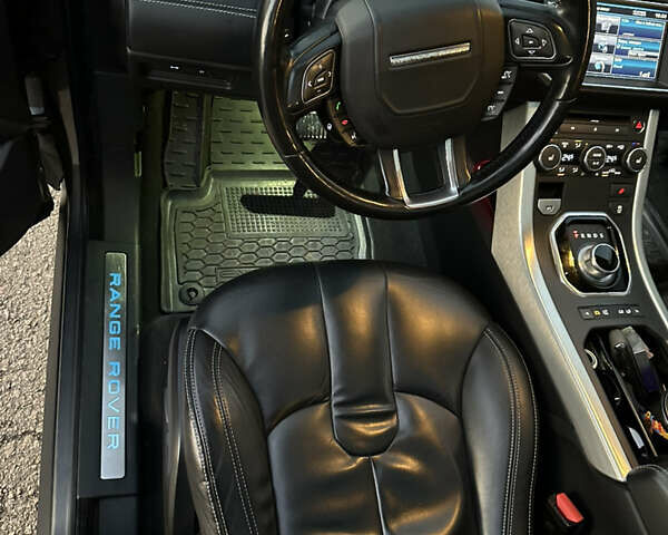 Сірий Ленд Ровер Рендж Ровер Евок, об'ємом двигуна 2 л та пробігом 135 тис. км за 18500 $, фото 17 на Automoto.ua