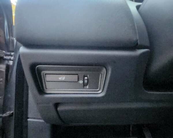 Серый Ленд Ровер Рендж Ровер Эвок, объемом двигателя 2.18 л и пробегом 207 тыс. км за 23000 $, фото 81 на Automoto.ua