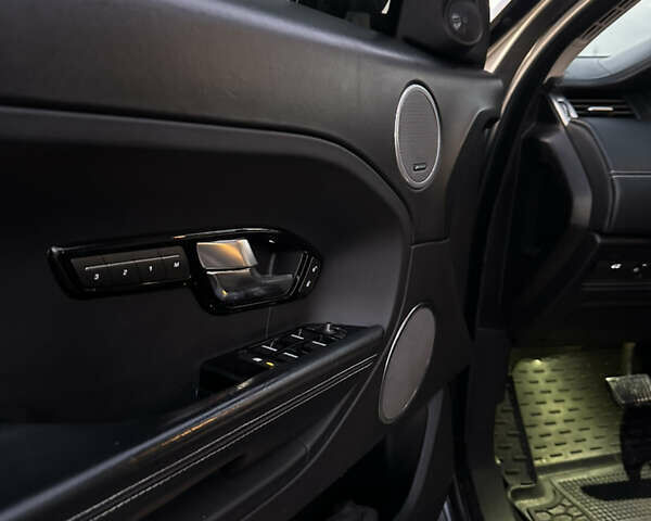 Сірий Ленд Ровер Рендж Ровер Евок, об'ємом двигуна 2 л та пробігом 135 тис. км за 18500 $, фото 15 на Automoto.ua